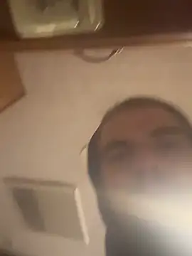 BabyGiraffe25 webcam