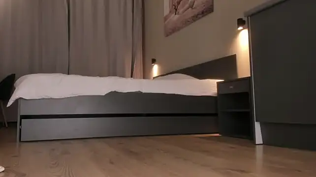 miraqqwerty live cam preview