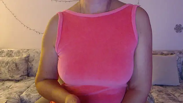 YourfantasyGiuly live cam on StripChat