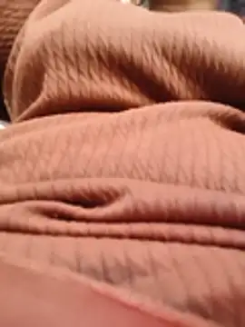 Ass_big_girl live cam on StripChat