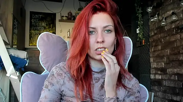 karo123421 live cam on StripChat