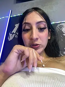 Naaria_ live sex cam