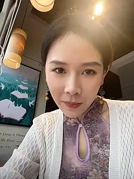 Zoe-520 live webcam