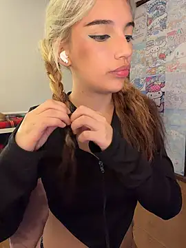 lamichigr live cam on StripChat