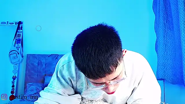 _justinmoon2 live cam preview