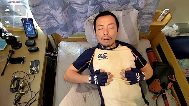 Ryuta_m live cam on StripChat