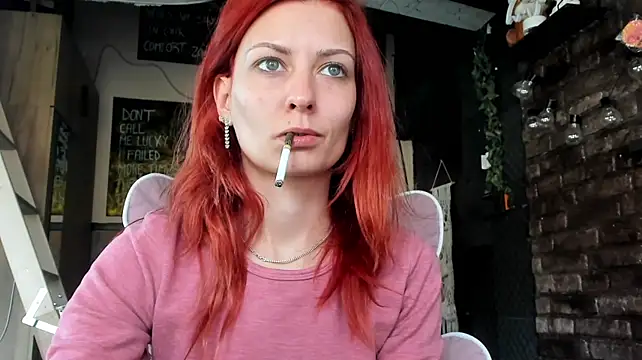 karo123421 live cam on StripChat