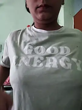 ERZA_7 live cam on StripChat