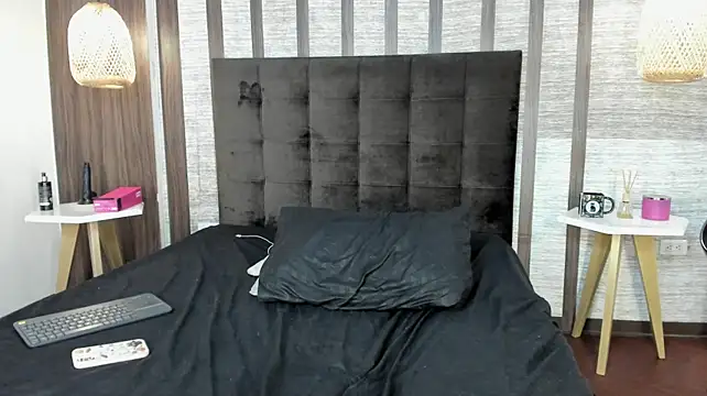 Hannah_Cross live cam preview