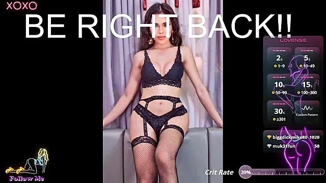 izabella_moore live cam on StripChat