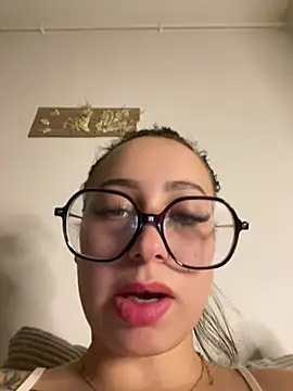 queenlo_xxx webcam