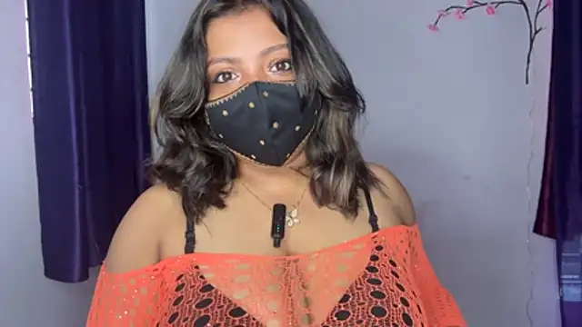 Your_Suzy live cam on StripChat