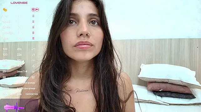 sara_melo1 live cam on StripChat
