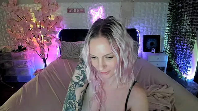 xbbyblonde live cam preview