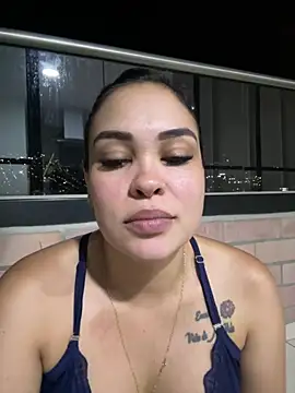 FOX_LATINA live cam preview