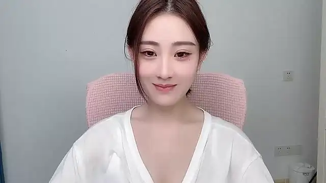 _222Mia live cam preview