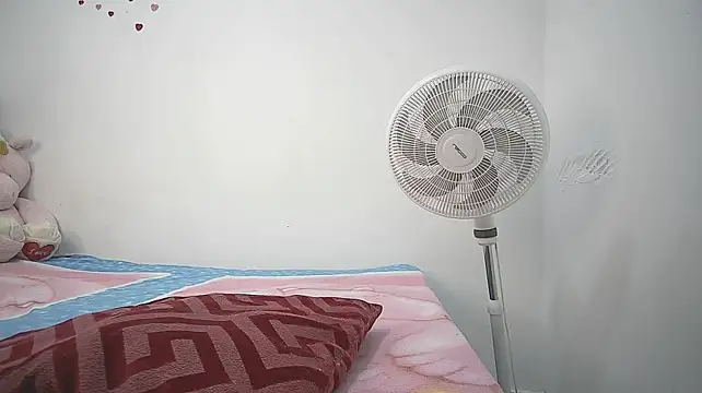 Ailanymillers_13 live cam preview
