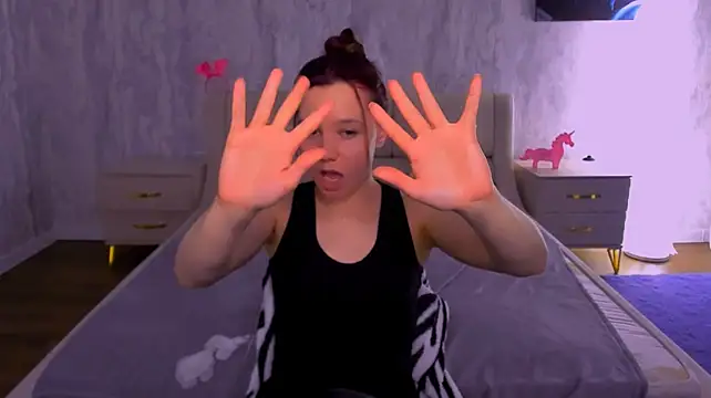 lolytaberryy live cam preview