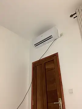 madelltheebony live cam preview