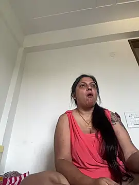 Angell4_ live cam preview