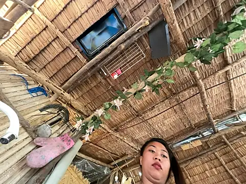 Juliet_official_pro live cam on StripChat
