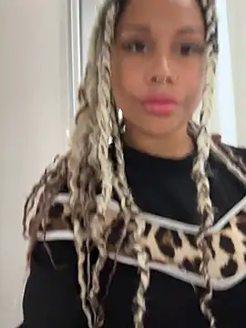 HaileyDiana webcam