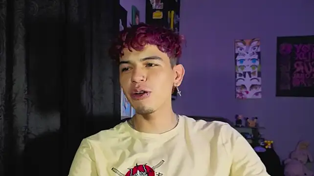 MikeyKuro webcam