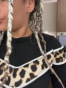 HaileyDiana live cam preview
