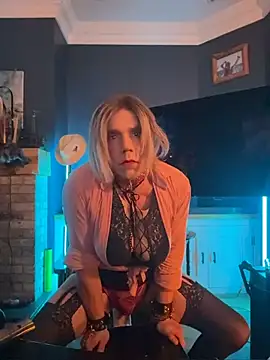 DolceMia84 live cam preview