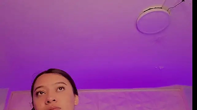 MollyBigBoobs12 live cam preview