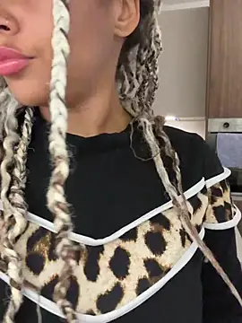 haileydiana's live room