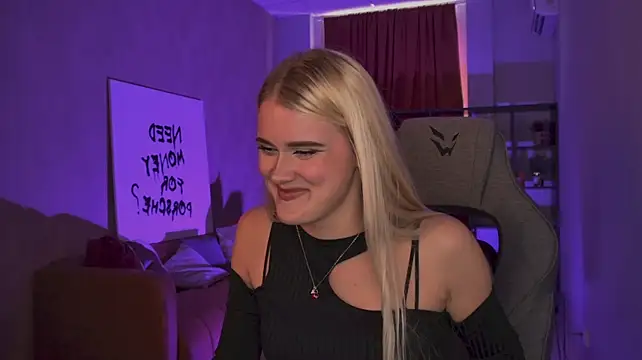 KattyWilde live cam preview
