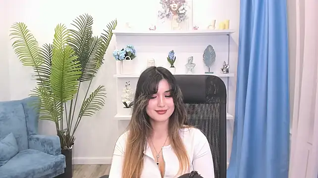 AnneTLi live cam preview