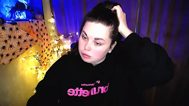 Emily_Mo