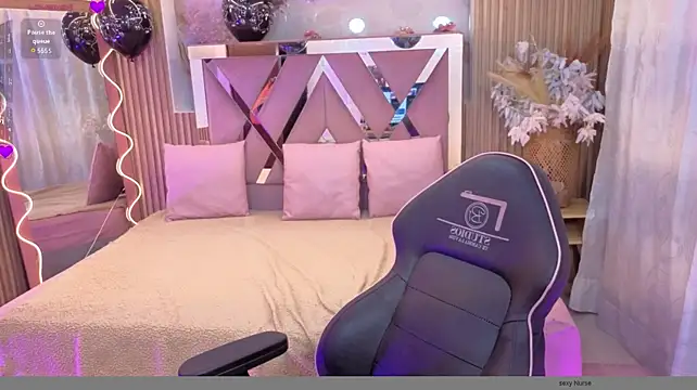 ANNE_TAY1