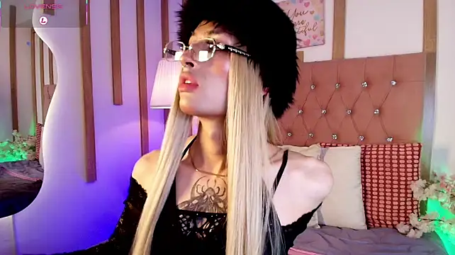 daphne_velmont (T young) - Hi Daphne :3