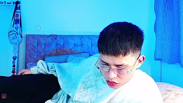 _justinmoon2 live cam preview