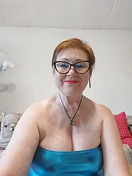 Fire_Night - Female Stripchat model - Live now