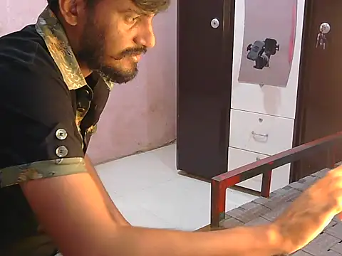 Yuvi_hot