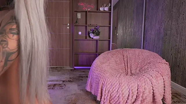 ArianaXO_