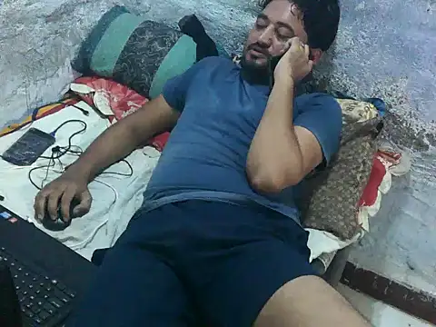 ROCOGUJUBULL live cam preview