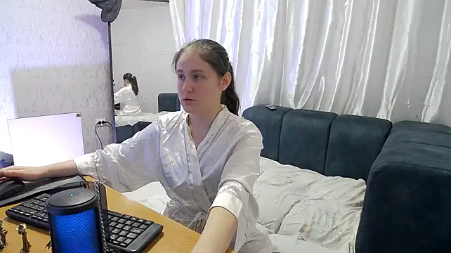 Holliy_Cooper live cam preview