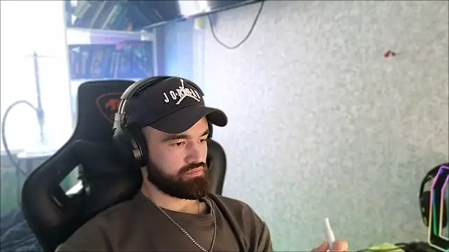 _Serious_Man live cam preview