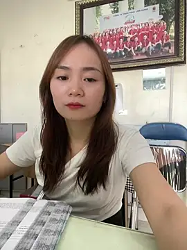 Lily_3324 live cam preview