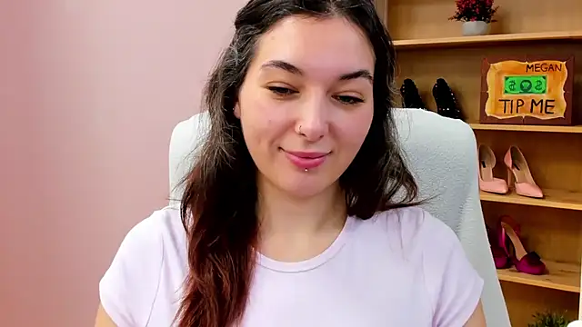 Meagn_Extasy live cam on StripChat