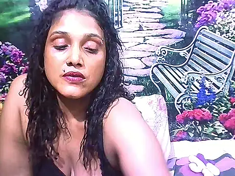 IndianSexyLady20 live cam on StripChat