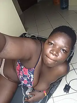 coco_love700 live cam on StripChat