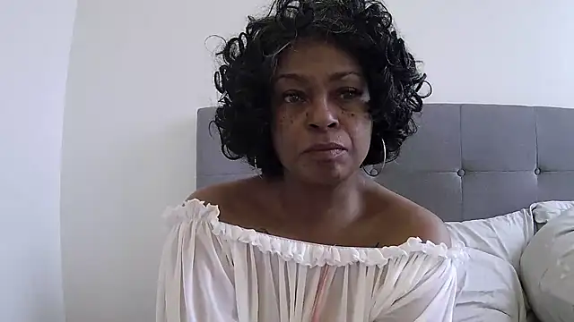 MSweetLindaParks live cam preview