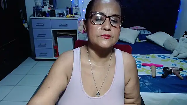 pervert_mommy_ live cam preview