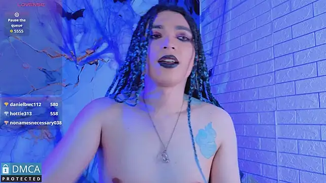 Modelo: maevekuro